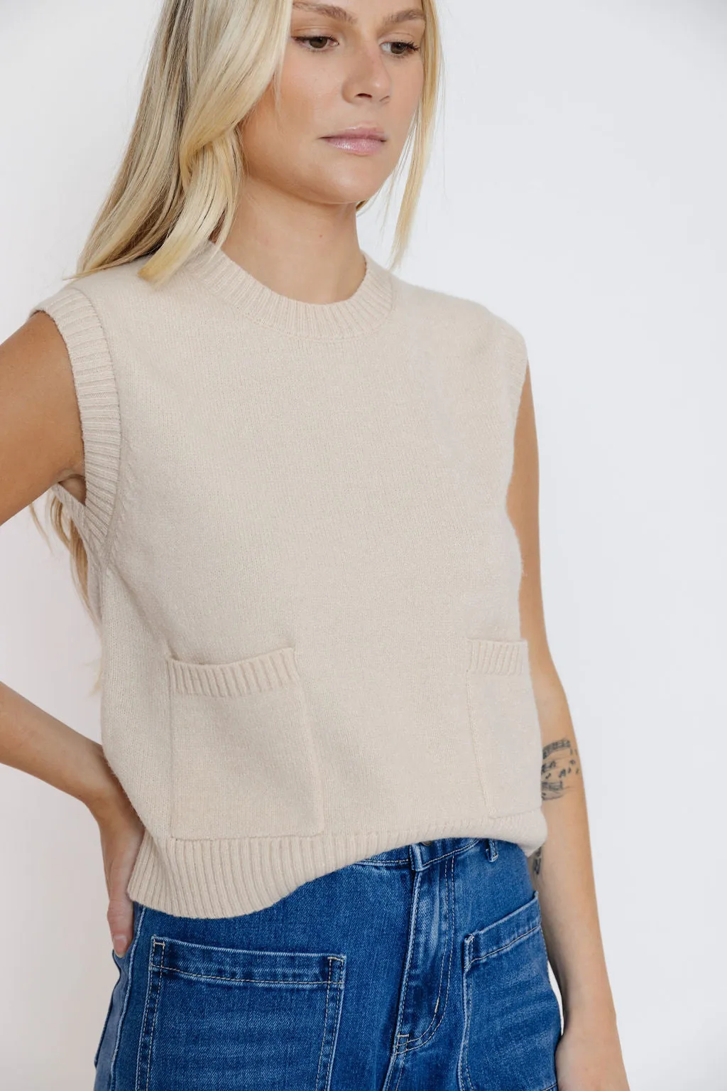 Bradley Sweater Vest in Beige
