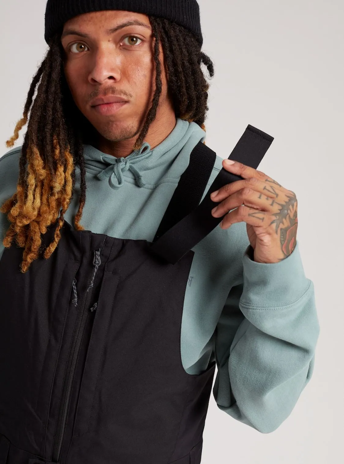 Sure! Here’s an optimized title for the product:

**Burton Reserve 2L Waterproof Insulated Bib Pants for Men - Premium Snowboarding and Winter Gear** 

This title includes essential modifiers that highlight the products features and target audience.