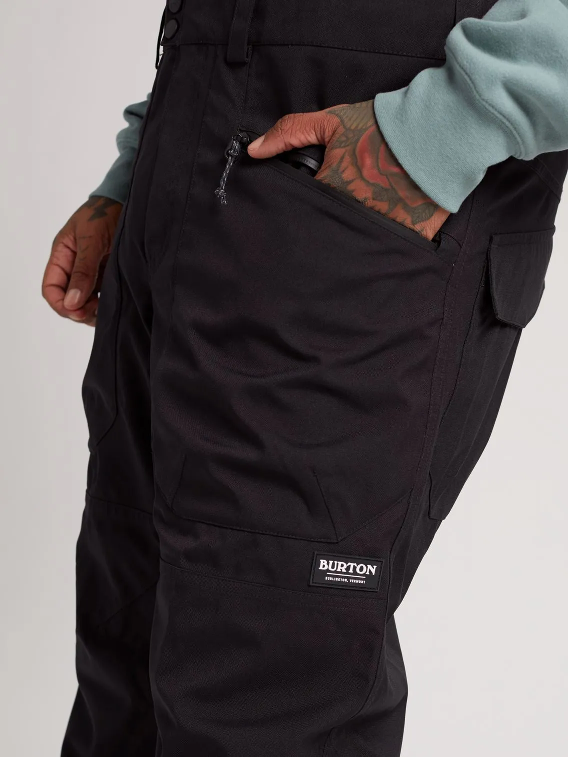 Sure! Here’s an optimized title for the product:

**Burton Reserve 2L Waterproof Insulated Bib Pants for Men - Premium Snowboarding and Winter Gear** 

This title includes essential modifiers that highlight the products features and target audience.