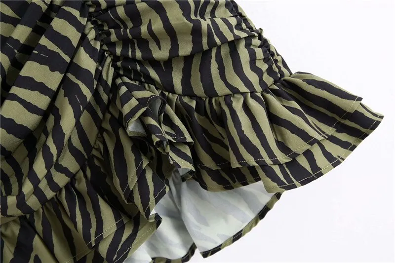 LEOPARD PRINT RUFFLE MINI SKIRT
