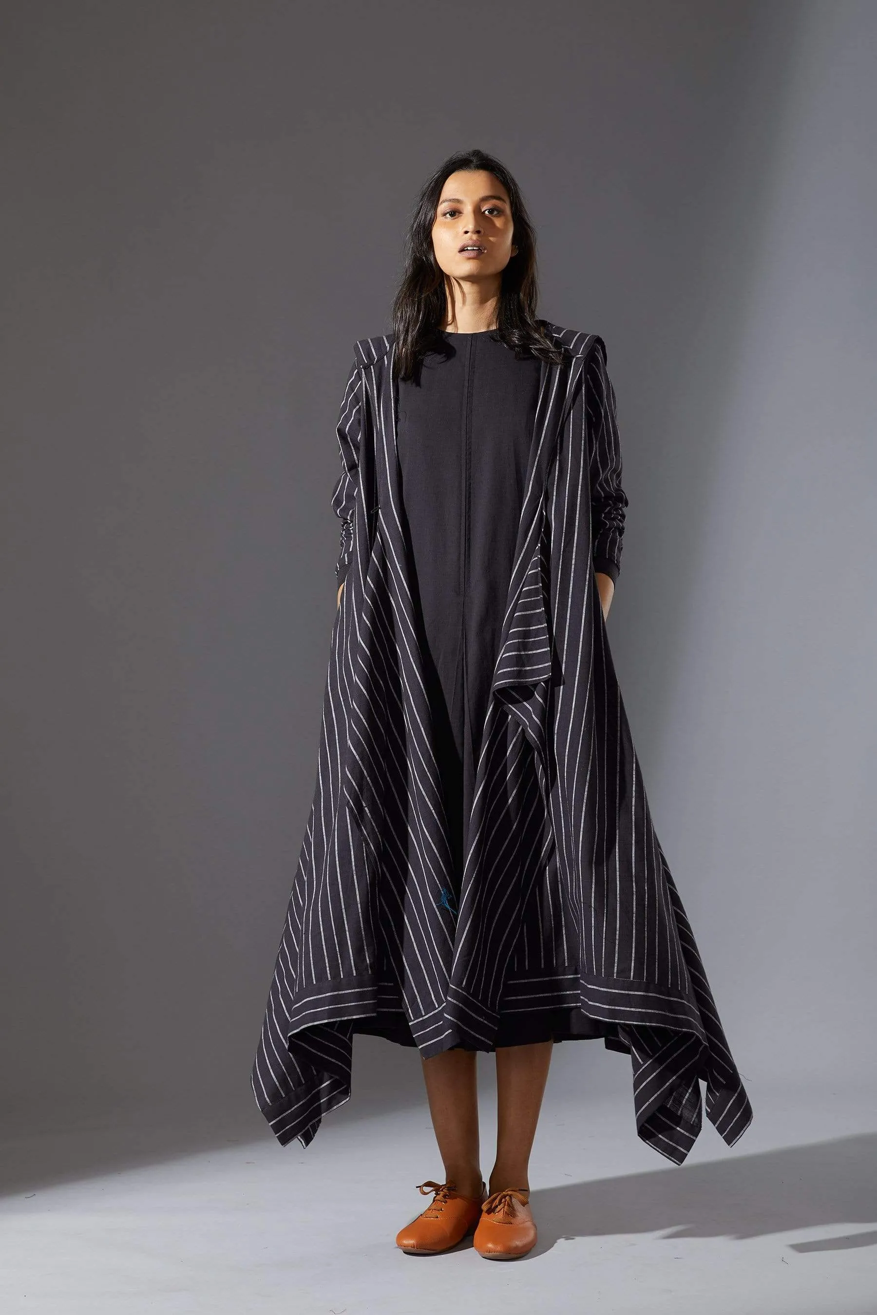 Mati Hooded Koza Black Overlay