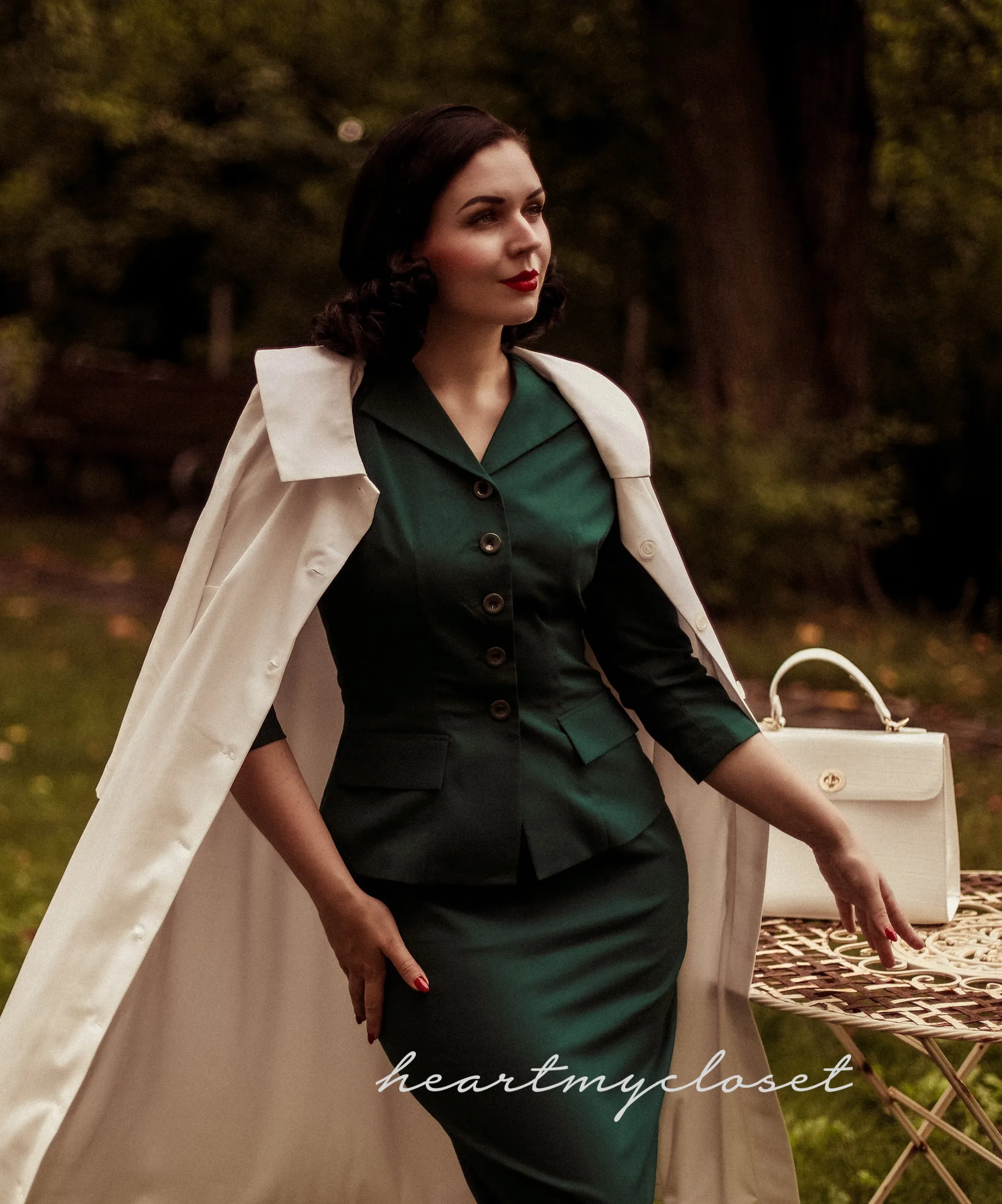 Naomi - women classic vintage suit velvet trim