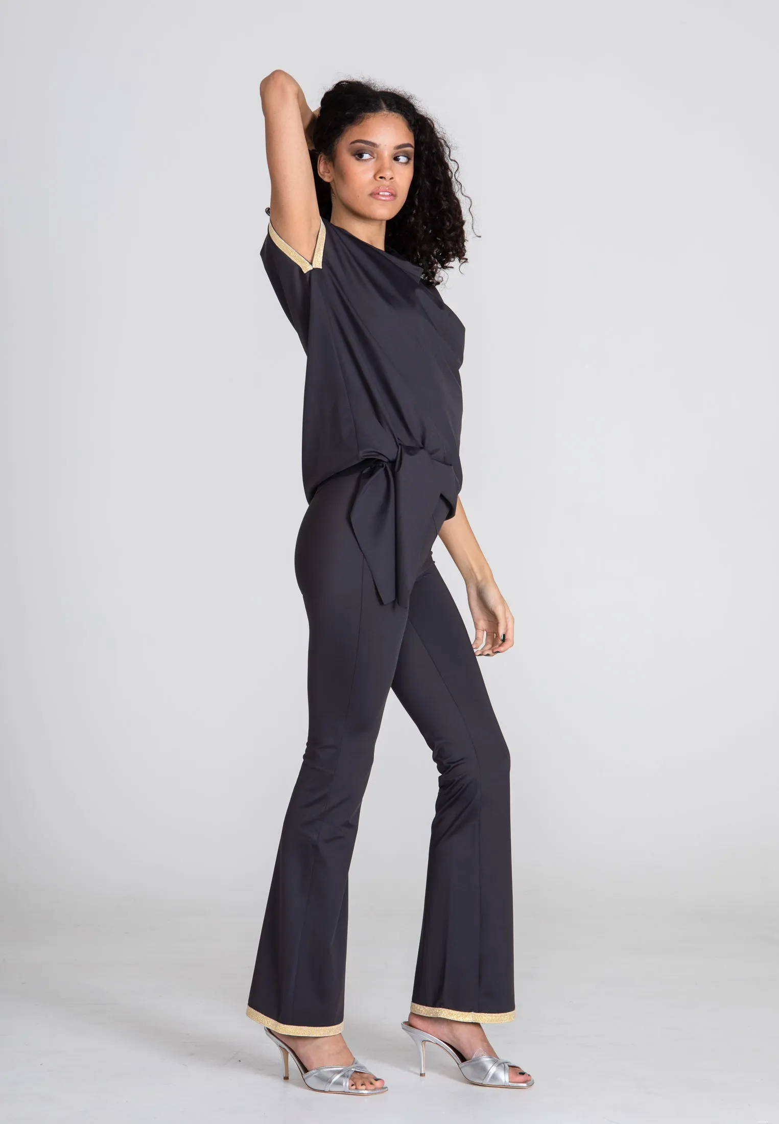 The Bootcut Sport Pants Gold - Caviar