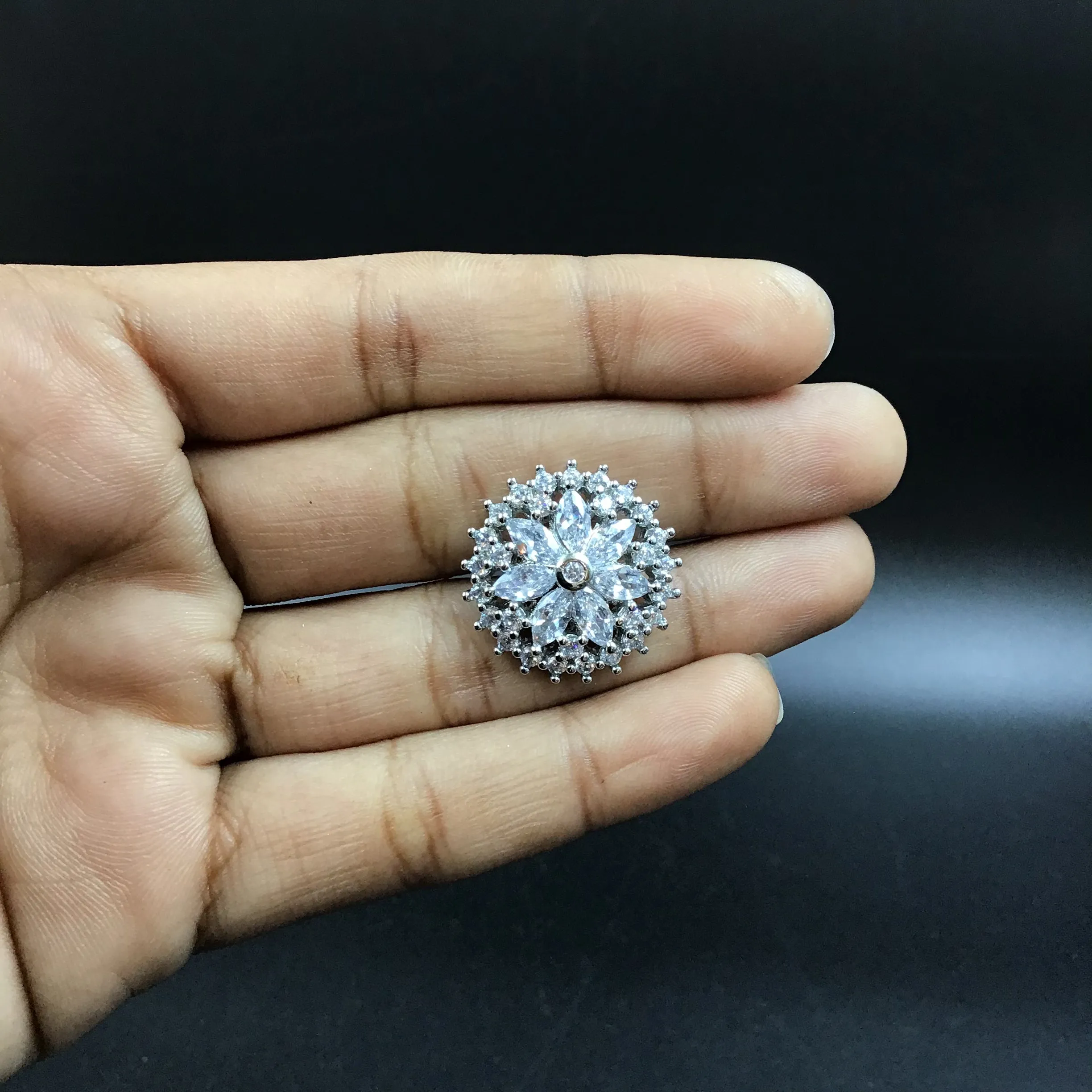 Tops/Studs Silver Polish Zircon/AD Earring 6256-100